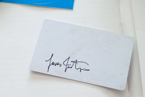 signatuhr white hite kahrte