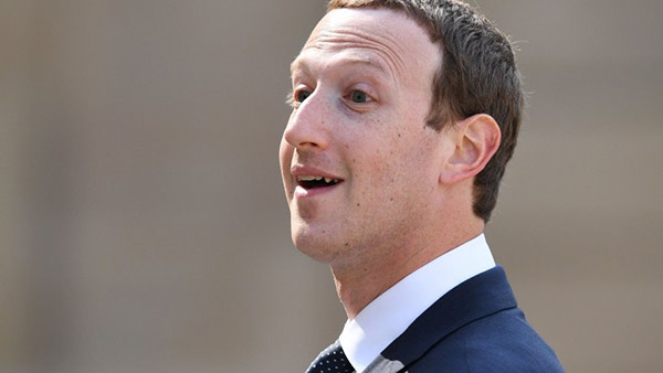 Mark Zuckerberg zuckt ! huh! Hah!